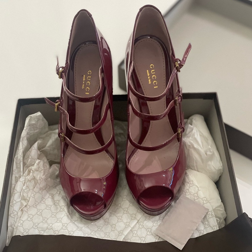 Gucci Peep Toe